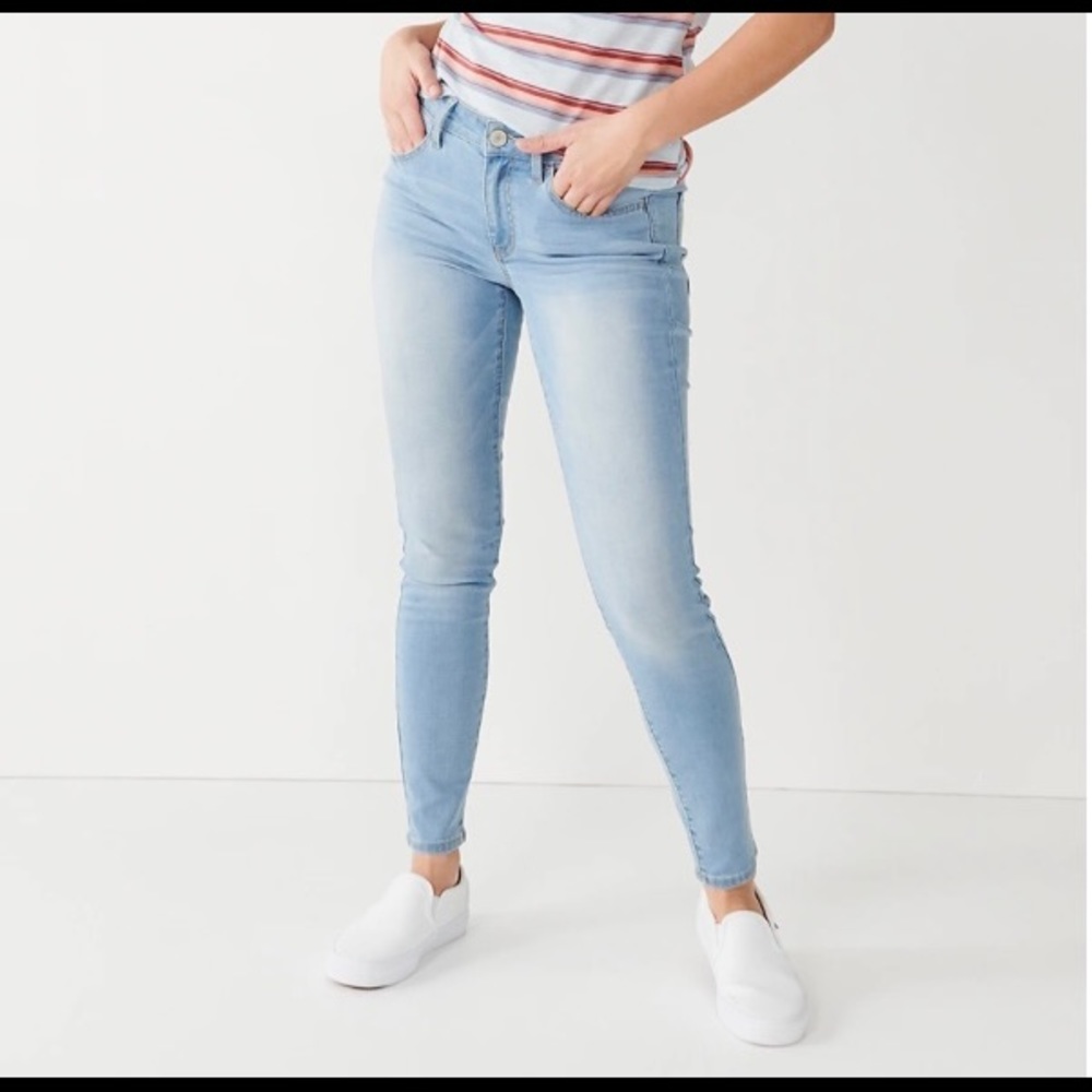 SO light blue jeggings